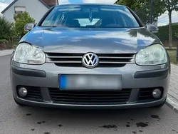 Grau Gebraucht 2006 VW Golf V Kleinwagen | 3.990 € (Teuer)