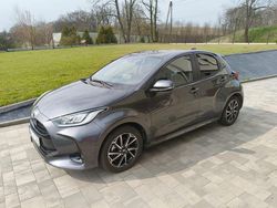 Grau Gebraucht 2023 Toyota Yaris Kleinwagen | 19.500 € (Fairer Preis)