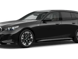 Schwarz Gebraucht 2024 BMW 520 Comfort Edition Kombi | 52.910 € (Fairer Preis)