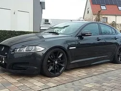 Grau Gebraucht 2012 Jaguar XF R Limousine | 18.200 €
