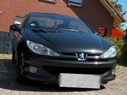 Schwarz Gebraucht 2004 Peugeot 206 CC Cabrio | 2.200 €