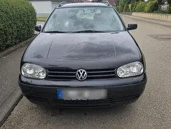 Schwarz Gebraucht 2001 VW Golf IV Kombi | 1.300 € (Guter Preis)