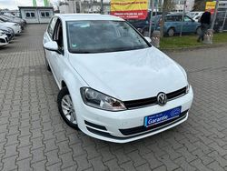 Weiß Gebraucht 2017 VW Golf VII Limousine | 11.200 € (Fairer Preis)