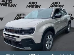 Stone grey metallic clear coat (metallic) Gebraucht 2024 Jeep Avenger Altitude SUV | 19.850 € (Etwas zu teuer)