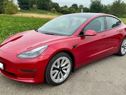 Rot Gebraucht 2022 Tesla Model 3 Long Range Limousine | 33.480 € (Fairer Preis)