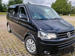 Schwarz Gebraucht 2012 VW T5 Highline Van | 26.300 € (Teuer)