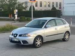 Grau Gebraucht 2008 Seat Ibiza Limousine | 1.900 € (Guter Preis)