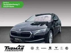 Schwarzmagic perleffekt met. Gebraucht 2024 Skoda Octavia Selection Kombi | 32.880 € (Fairer Preis)