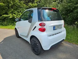 Weiß Gebraucht 2011 Smart ForTwo Coupé Passion Coupé | 4.200 € (Fairer Preis)