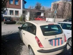 Andere außenfarben Gebraucht 2004 Lancia Ypsilon Kleinwagen | 1.200 €