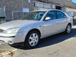 Silber Gebraucht 2001 Ford Mondeo Limousine | 2.000 € (Etwas zu teuer)
