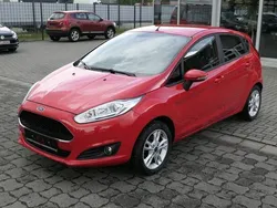 Rot Gebraucht 2016 Ford Fiesta Celebration Kleinwagen | 6.890 € (Guter Preis)