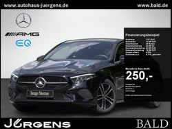 Schwarz metalliclack kosmossch Gebraucht 2024 Mercedes A180 Progressive Limousine | 28.880 € (Fairer Preis)
