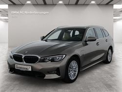 Grau Gebraucht 2022 BMW 330e Sport Line Kombi | 33.400 € (Etwas zu teuer)