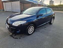 Blau Gebraucht 2009 Renault Mégane III Expression Limousine | 2.190 € (Fairer Preis)