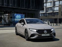Grau Gebraucht 2023 Mercedes EQE300 Advanced Plus Limousine | 49.700 € (Teuer)