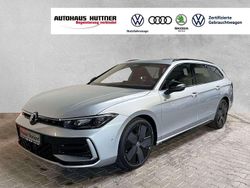 Oyster silver Gebraucht 2024 VW Passat R-line Kombi | 53.490 €