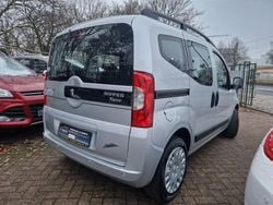 Grau Gebraucht 2013 Peugeot Bipper Van | 7.999 € (Teuer)