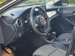 Schwarz Gebraucht 2016 Mercedes CLA180 Limousine | 14.999 € (Etwas zu teuer)