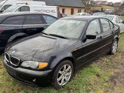 Black sapphire metallic Gebraucht 2003 BMW 316 Limousine | 1.200 € (Guter Preis)
