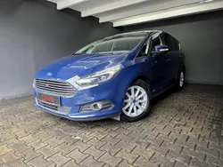 Blau Gebraucht 2018 Ford S-MAX Titanium Van / Kleinbus | 25.990 € (Etwas zu teuer)