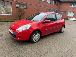 Rot Gebraucht 2012 Renault Clio III Expression Limousine | 1.200 € (Superpreis)