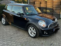 Schwarz Gebraucht 2011 Mini ONE Kleinwagen | 5.000 € (Etwas zu teuer)