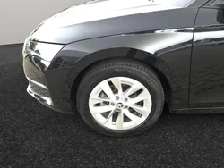 Schwarz Gebraucht 2024 Skoda Octavia Selection Limousine | 27.422 € (Fairer Preis)