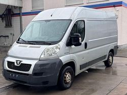 Grau Gebraucht 2010 Peugeot Boxer Van | 6.499 € (Teuer)