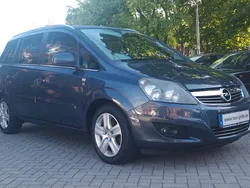 Blau Gebraucht 2010 Opel Zafira Edition Van / Kleinbus | 3.990 € (Etwas zu teuer)
