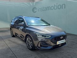 Grau Gebraucht 2023 Ford Focus ST-Line Kombi | 26.550 € (Fairer Preis)