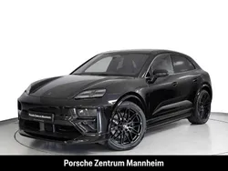 Tiefschwarzmetallic Neu 2025 Porsche Macan Turbo SUV | 142.026 € (Fairer Preis)