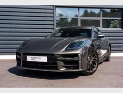 Grau Gebraucht 2024 Porsche Panamera Turbo E-Hybrid Limousine | 214.999 €