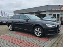 Mythosschwarz metallic Gebraucht 2016 Audi A4 Basis Kombi | 17.499 € (Teuer)