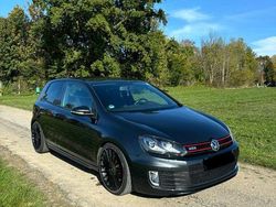 Schwarz Gebraucht 2010 VW Golf VI GTI Kleinwagen | 10.200 €