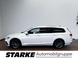Aquamarinblau metallic (metallic) Gebraucht 2020 VW Passat GTE Kombi | 24.930 € (Etwas zu teuer)