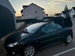 Schwarz Gebraucht 2003 Peugeot 206 CC Cabrio | 500 € (Guter Preis)
