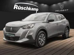 Grau Gebraucht 2022 Peugeot e-2008 Active SUV | 16.980 € (Superpreis)