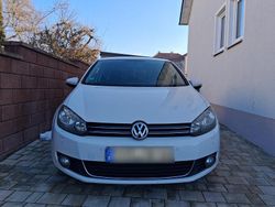 Weiß Gebraucht 2009 VW Golf VI Highline Kleinwagen | 5.500 € (Fairer Preis)