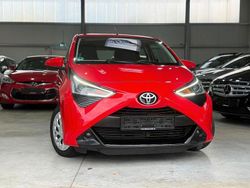 Rot Gebraucht 2020 Toyota Aygo X-play Kleinwagen | 9.700 € (Superpreis)
