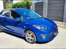 Blau Gebraucht 2010 Mazda 2 Kleinwagen | 3.350 € (Guter Preis)