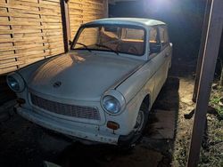 Weiß Gebraucht 1987 Trabant 601 Kombi | 6.000 €
