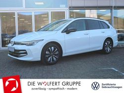 Pure white Gebraucht 2024 VW Golf VIII Goal Kombi | 25.850 € (Superpreis)
