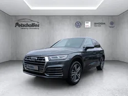 Grau Gebraucht 2019 Audi Q5 Sport SUV | 36.850 € (Fairer Preis)