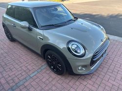 Grau Gebraucht 2019 Mini ONE Kleinwagen | 16.700 € (Etwas zu teuer)