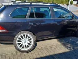 Schwarz Gebraucht 2012 VW Golf VI Match Kombi | 8.250 € (Etwas zu teuer)
