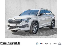 Grau Gebraucht 2024 Skoda Kodiaq SportLine SUV | 37.490 € (Guter Preis)