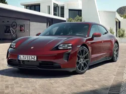 Cherrymetallic Gebraucht 2022 Porsche Taycan GTS Sport Turismo Limousine | 84.939 € (Fairer Preis)