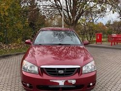 Rot Gebraucht 2004 Kia Cerato EX Limousine | 1.800 € (Fairer Preis)