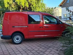Rot Gebraucht 2017 VW Caddy Van / Kleinbus | 12.750 € (Fairer Preis)